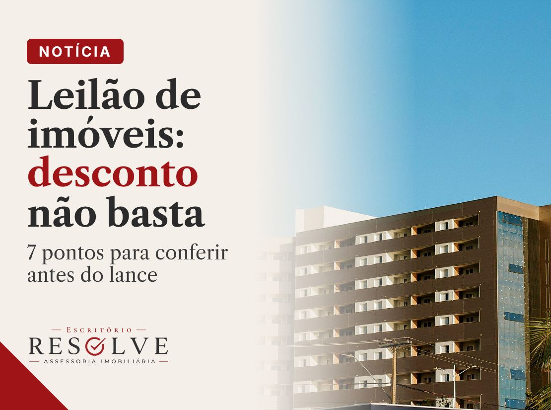 Prédio residencial representando imóveis disponíveis em leilão e os cuidados antes de dar um lance.
